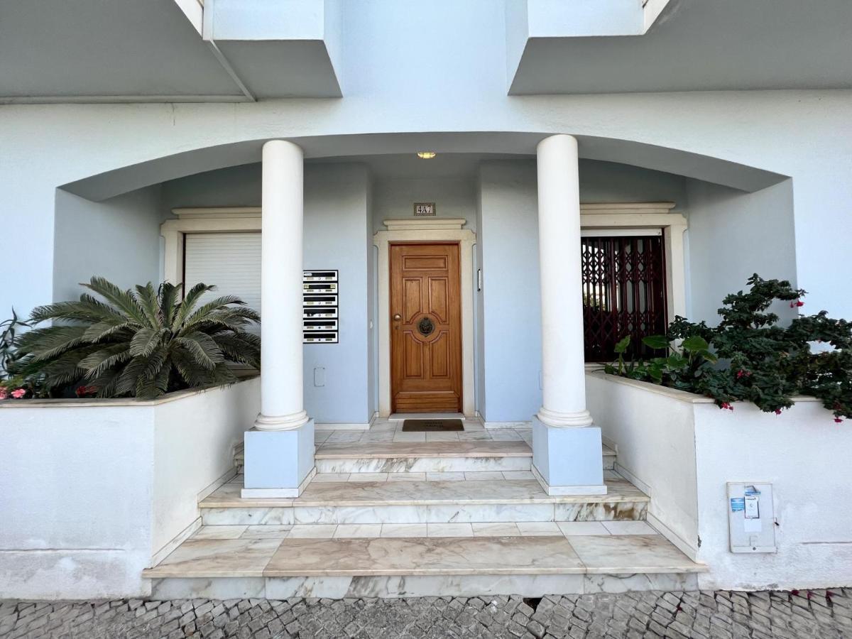 Quarteira Elegant With Pool By Homing Apartment Exterior photo