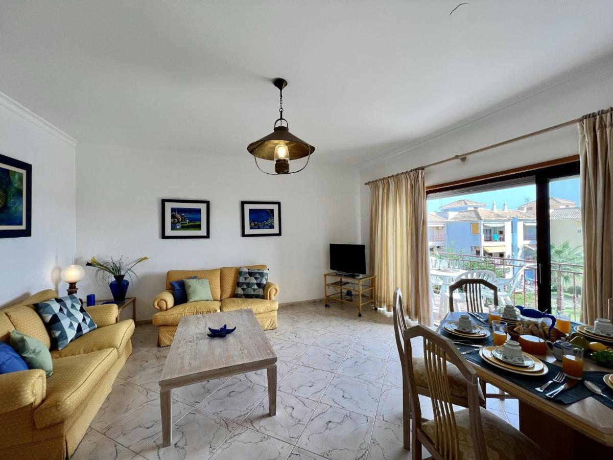 Quarteira Elegant With Pool By Homing Apartment Exterior photo