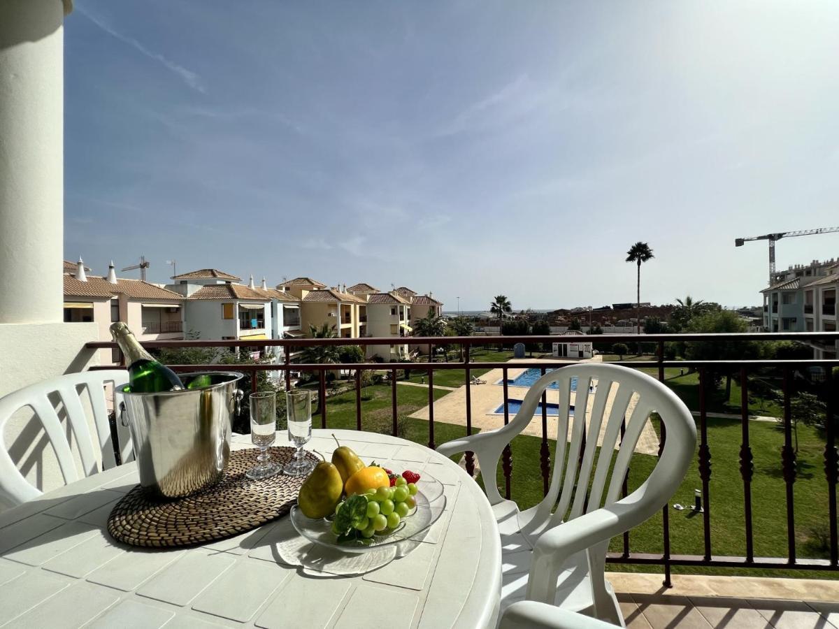 Quarteira Elegant With Pool By Homing Apartment Exterior photo