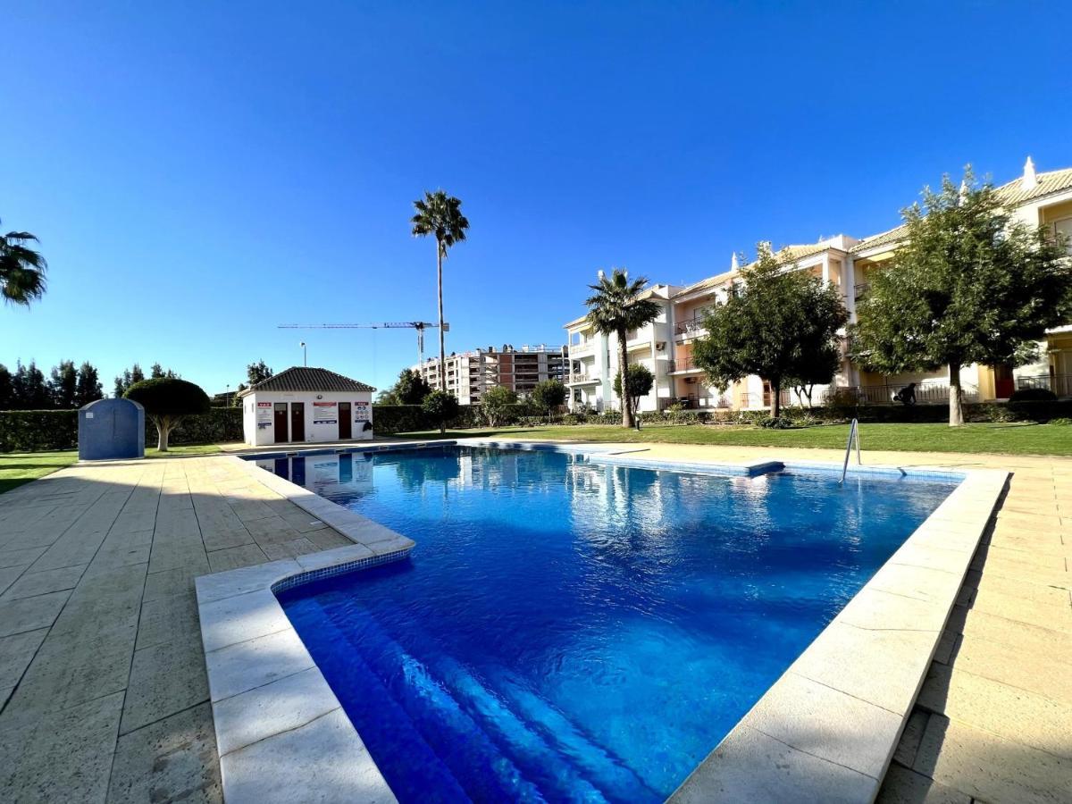 Quarteira Elegant With Pool By Homing Apartment Exterior photo