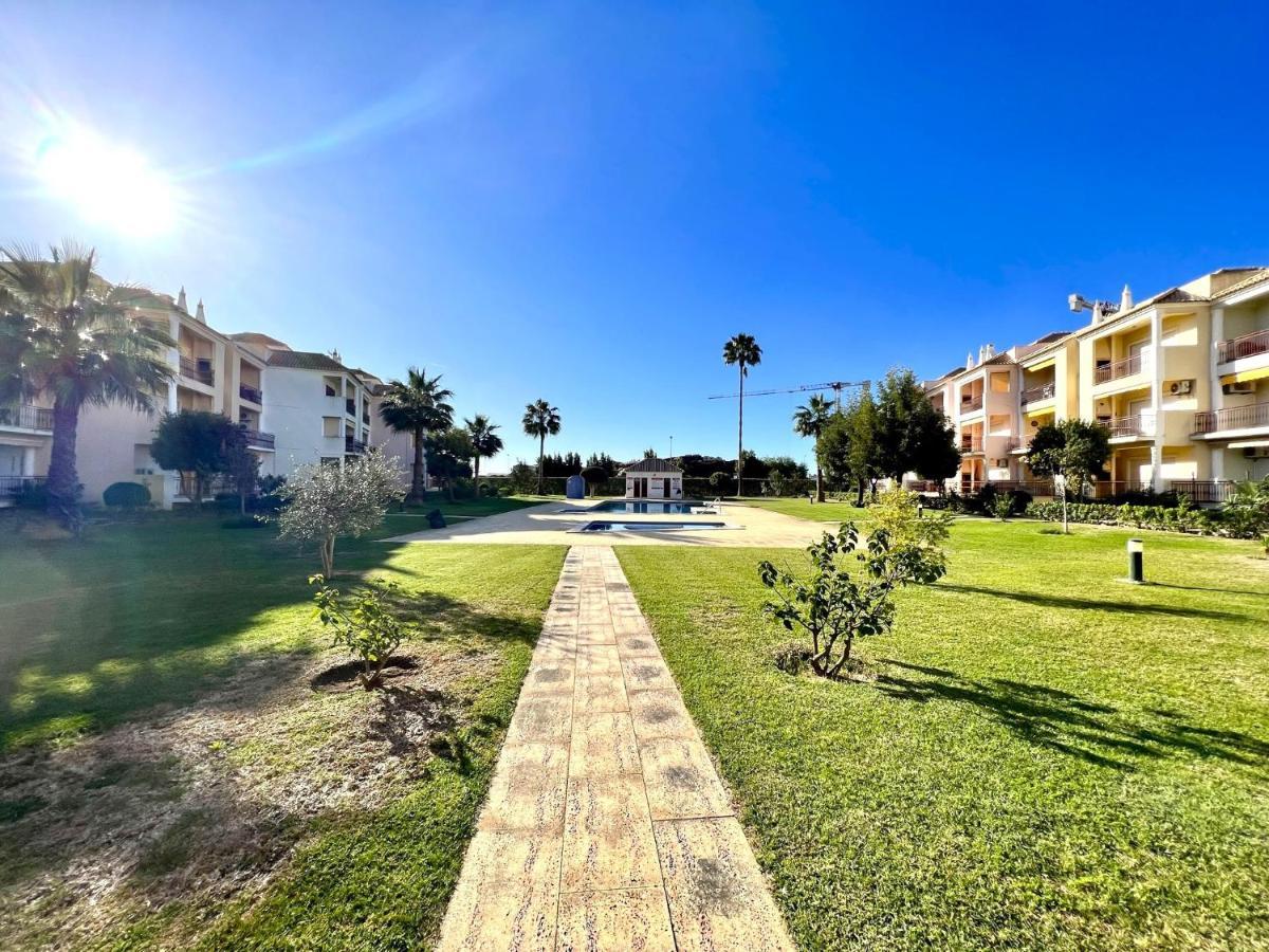Quarteira Elegant With Pool By Homing Apartment Exterior photo
